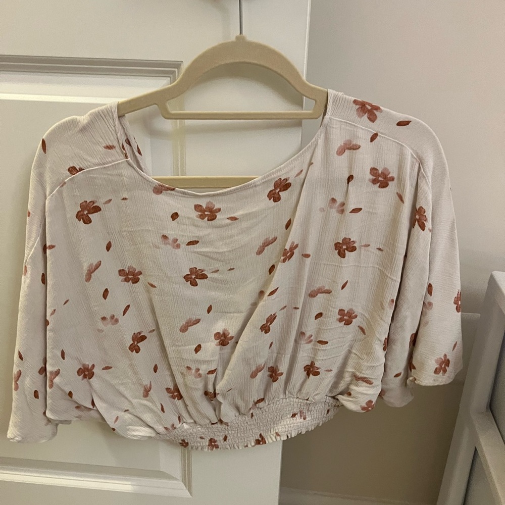 Crop Top - Picture 2 of 3